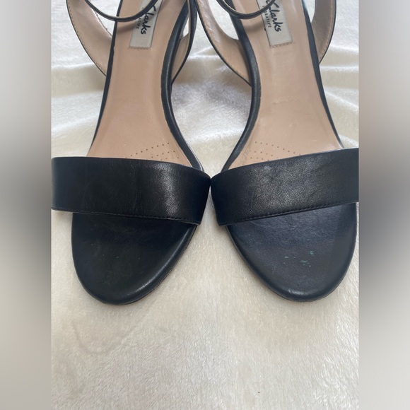 Clarks Amali Jewel Black Leather AnkleStraps Sandal Size 9 - Picture 6 of 8